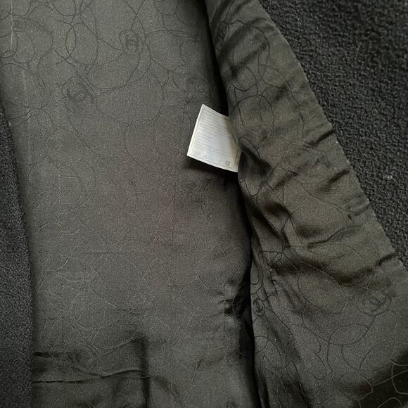 CHANEL 03C Black Cropped Bouclé Jacket (Style P20335V11746) | Military S FR 36 - Picture 7 of 15